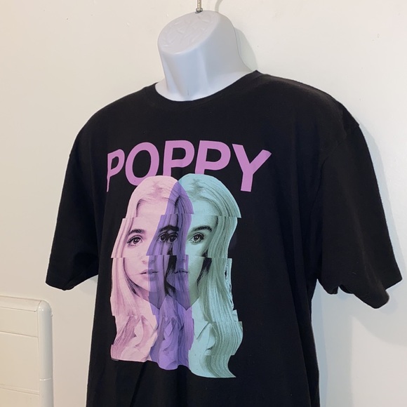 🤖Unisex Poppy Pastel Warped Photo Graphic Tee🤖 - Picture 4 of 8
